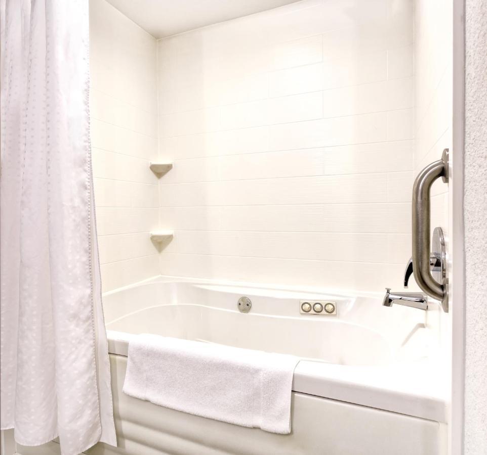 Holiday Inn Express Hotel & Suites Arcadia Εξωτερικό φωτογραφία